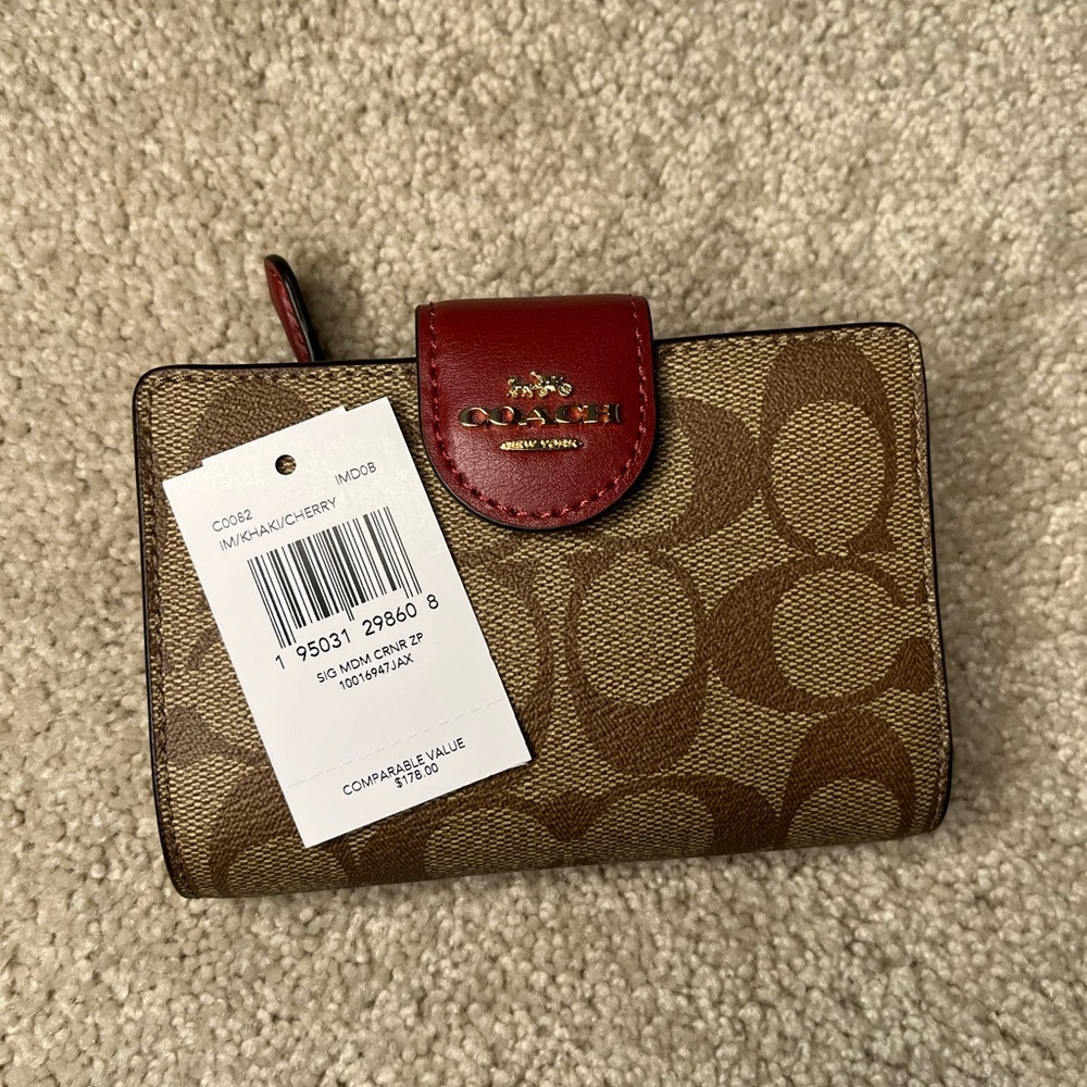 NWT Coach Cherry Red and Brown Signature medium corner zip Wallet - Picture 5 of 11
